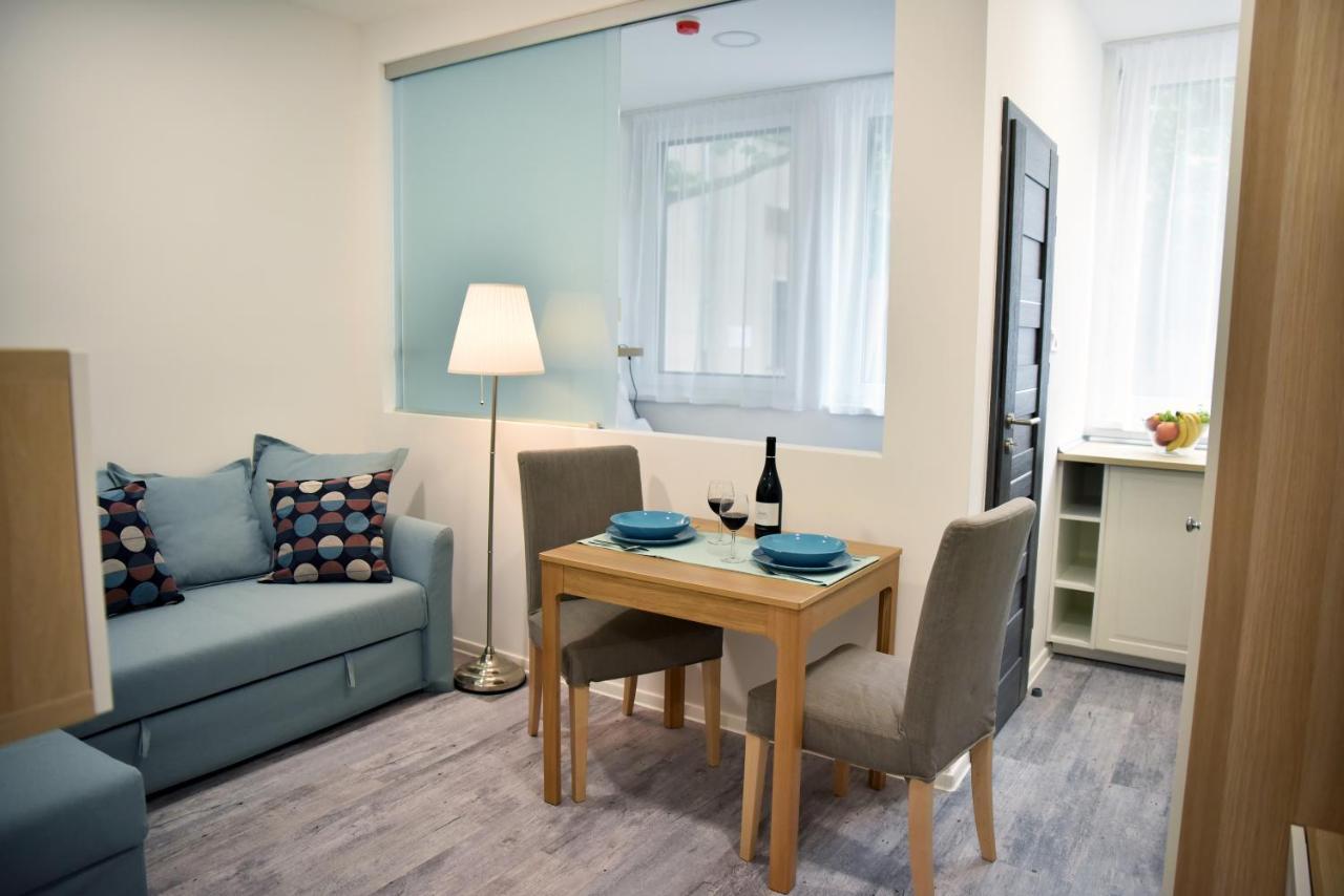 Roomstore Studio Apartments Eger Esterno foto